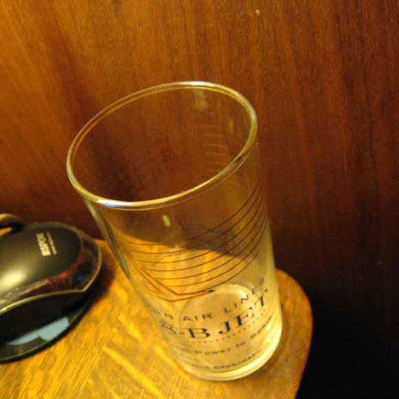 ✈️ Eastern Air Lines Vintage 1950's DC 8-B Cocktail Glass - Picture 9 of 10